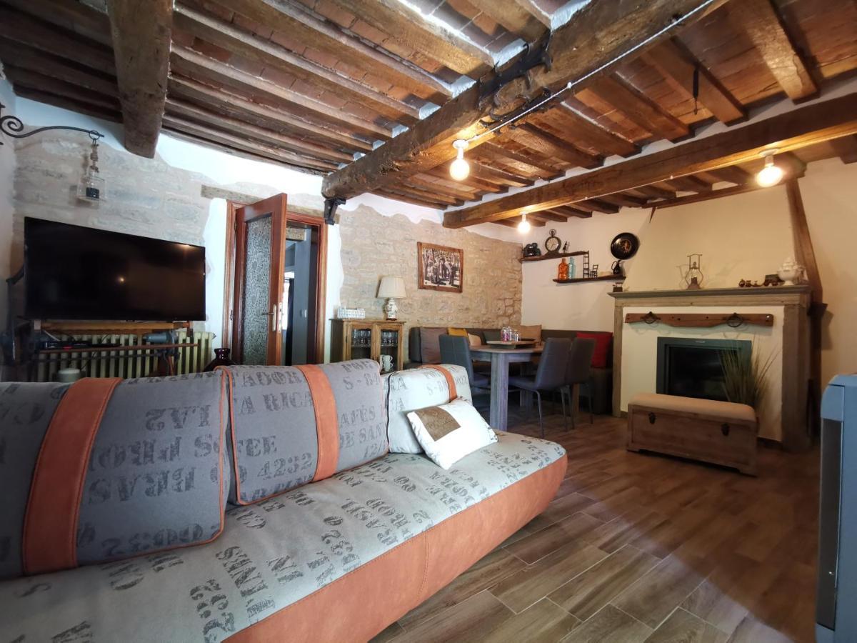 Bed & Breakfast Sentiero 54 Cantiano Bagian luar foto