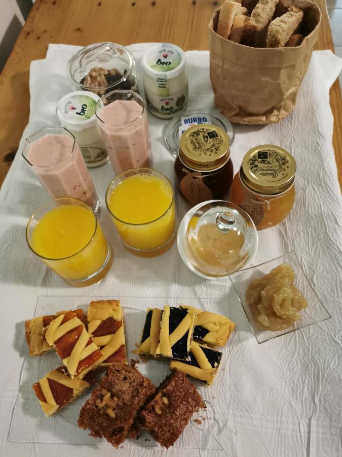 Bed & Breakfast Sentiero 54 Cantiano Bagian luar foto