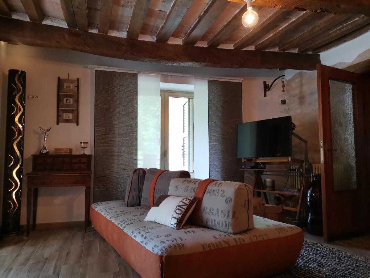 Bed & Breakfast Sentiero 54 Cantiano Bagian luar foto